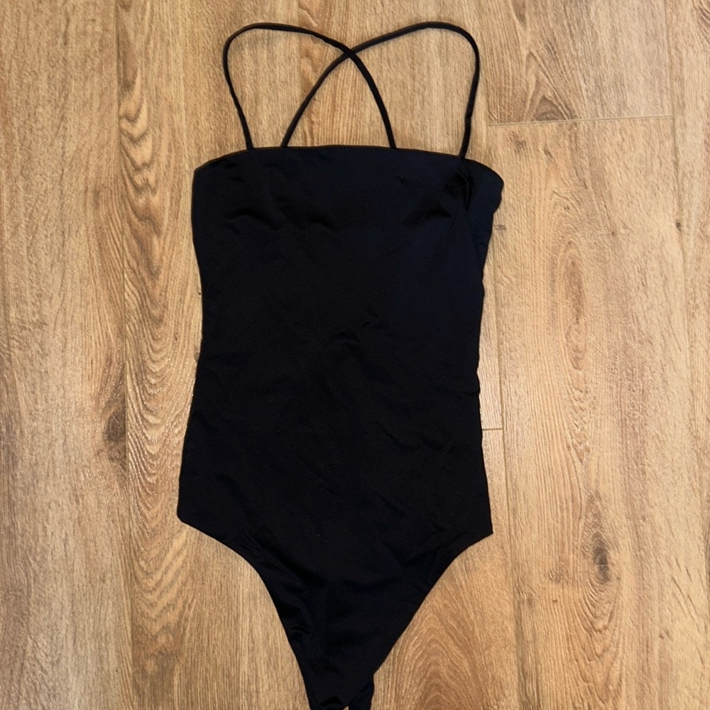Aritzia – Wilfred free black body suit size 2XS